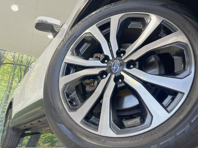 �y����18�C���`�A���~�z�C�[���z�O�ςɃ}�b�`���������A���~�z�C�[���𑕒����Ă���܂��B�e��ЊO�A���~�z�C�[����A�X�^�b�h���X�^�C�����戵�����Ă���܂��B���񂲑��k����������