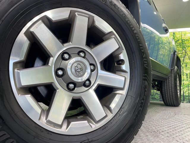 �y����17�C���`�A���~�z�C�[���z�O�ςɃ}�b�`���������A���~�z�C�[���𑕒����Ă���܂��B�e��ЊO�A���~�z�C�[����A�X�^�b�h���X�^�C�����戵�����Ă���܂��B���񂲑��k����������