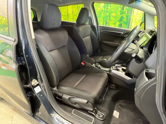 ドライバーによって運転しやすいポジションは異なり、あの車はどうなのか不安なこともありますよね。気になるお車は店頭で乗り込んでご確認いただけます♪