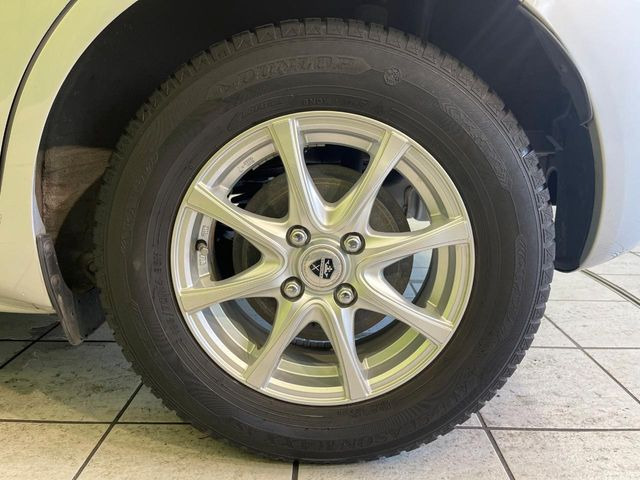 �y14�C���`�A���~�z�C�[���z�O�ςɃ}�b�`�����A���~�z�C�[���𑕒����Ă���܂��B�e��A���~�z�C�[����A�X�^�b�h���X�^�C�����戵�����Ă���܂��B���񂲑��k����������