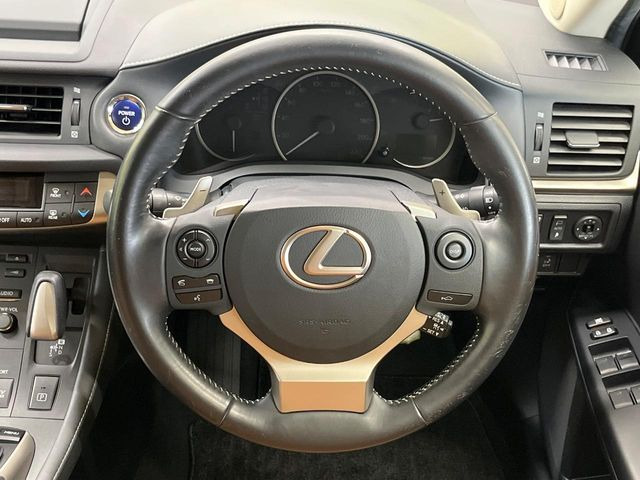 �y�v���N���b�V���Z�[�t�e�B�z�O���̎ԗ��������m���A�Փ˂������Ȏ��͌x��Œ��ӂ𑣂��A�u���[�L�𓥂ޗ͂��T�|�[�g�B�u���[�L�𓥂߂Ȃ������ꍇ�͏Փ˔�Q�y���u���[�L���쓮�A�Փˉ�����T�|�[�g���܂��B