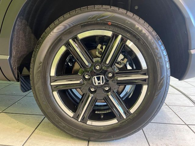 �y����16�C���`�A���~�z�C�[���z�O�ςɃ}�b�`���������A���~�z�C�[���𑕒����Ă���܂��B�e��ЊO�A���~�z�C�[����A�X�^�b�h���X�^�C�����戵�����Ă���܂��B���񂲑��k����������