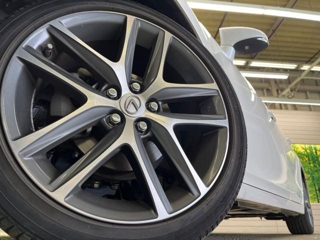 �y�����I�v�V����17�C���`�A���~�z�C�[���z�����I�v�V�����z�C�[���𑕒��B���s���\�̌���ɉ����A�O�ς����X�^�C���b�V���ɂȂ��Ă��܂��B