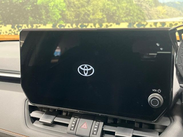 �y10.5�C���` �f�B�X�v���C�I�[�f�B�I�z���ʂ̃f�B�X�v���C��AppleCarPlay��AndroidAuto�����p�\�B�傫�ȉ�ʂŃX�}�z�i�r�A�v���������p���������܂���