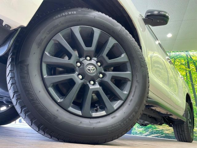 �y����18�C���`�A���~�z�C�[���z�O�ςɃ}�b�`���������A���~�z�C�[���𑕒����Ă���܂��B�e��ЊO�A���~�z�C�[����A�X�^�b�h���X�^�C�����戵�����Ă���܂��B���񂲑��k����������