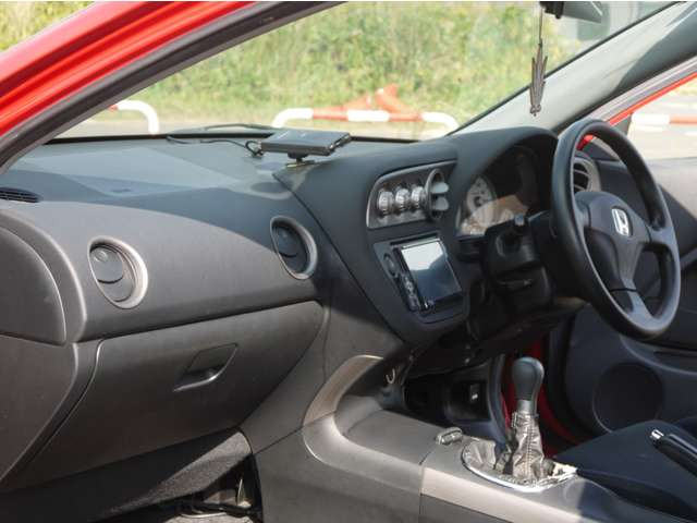 ��EVERY  CAR  IS SOULFUL��CATTA�́u��ԑS���v���q�l�ɎԂƂ����c�[����ʂ��ďΊ�Ɗ��������͂��ł���悤�A��ɓw�͂������܂�!!