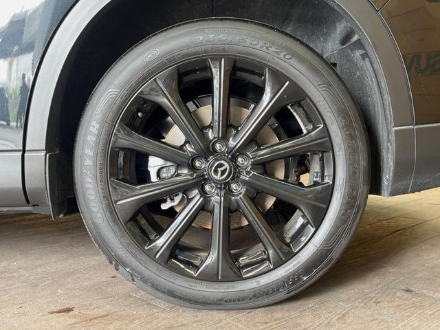�y����20�C���`�A���~�z�C�[���z�O�ςɃ}�b�`���������A���~�z�C�[���𑕒����Ă���܂��B�e��ЊO�A���~�z�C�[����A�X�^�b�h���X�^�C�����戵�����Ă���܂��B���񂲑��k����������