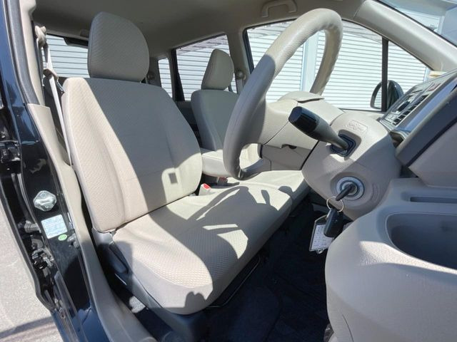 �^�]�Ȃ܂��ɂ͏\���ȃX�y�[�X������A�啿�ȕ��ł��������^�]���Ă�����������ł��B