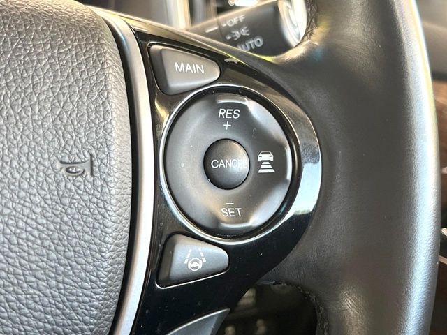 【アダプティブクルーズコントロール】高速道路での長距離走行が楽に!!自動で速度を保つクルーズコントロールが、衝突軽減システムと連携し、前方の車両を感知して車間を保つように速度調節してくれます!!