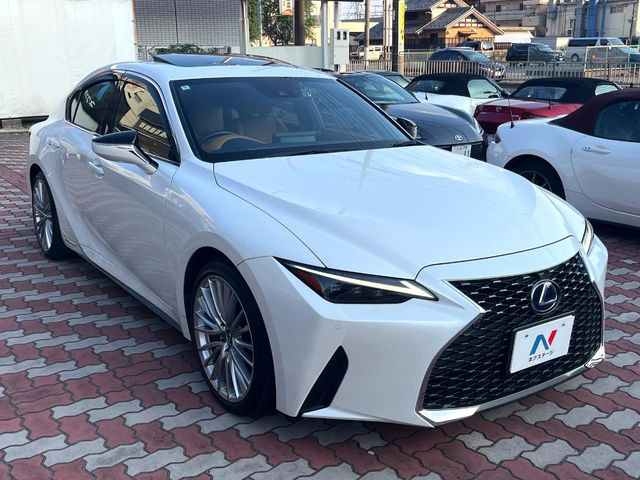 �������x�̃K���X�疌�ŝ����͂������A�㎿�ȃc���E����������B���O����_���J�����؂Ȉ��Ԃ�ی삵�A�F�����E�򉻂�h�~�B�u�e�X�v���b�V���R�[�g�v�A�u�e�v���~�b�T�R�[�g�v���炨�I�т��������܂��B