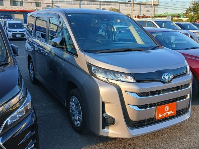 ノア(トヨタ) 1.8 ハイブリッド X E-Four 4WD　禁煙車 純正8インチナビ バックカメラ 中古車画像