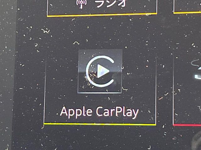 ��Apple Car Play:�X�}�z�Ƃ̗L���ڑ��ŁA�i�r�E�I�[�f�B�I�Đ��ȂǃX�}�z�̃A�v���@�\����ʂł��g����֗��@�\�ł�!