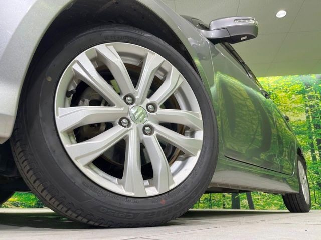 �y����16�C���`�A���~�z�C�[���z�O�ςɃ}�b�`���������A���~�z�C�[���𑕒����Ă���܂��B�e��ЊO�A���~�z�C�[����A�X�^�b�h���X�^�C�����戵�����Ă���܂��B���񂲑��k����������