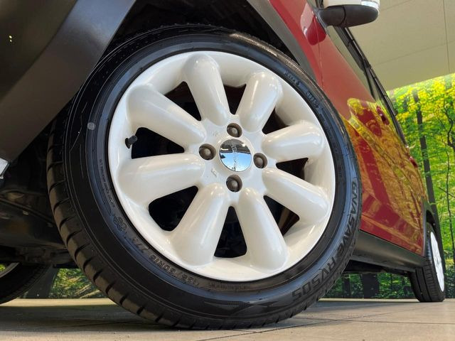 �y15�C���`�A���~�z�C�[���z�O�ςɃ}�b�`�����A���~�z�C�[���𑕒����Ă���܂��B�e��A���~�z�C�[����A�X�^�b�h���X�^�C�����戵�����Ă���܂��B���񂲑��k����������