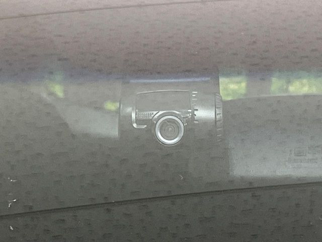 【ドライブレコーダー】ドライブレコーダー装備!走行中はもちろん、あおり運転や事故に遭遇した際、映像で記録し、万一のリスクに備えます。※記録用SDカードはお客様ご自身でご準備いただく必要があります。