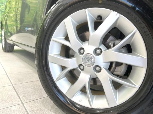 �y����15�C���`�A���~�z�C�[���z�O�ςɃ}�b�`���������A���~�z�C�[���𑕒����Ă���܂��B�e��ЊO�A���~�z�C�[����A�X�^�b�h���X�^�C�����戵�����Ă���܂��B���񂲑��k����������