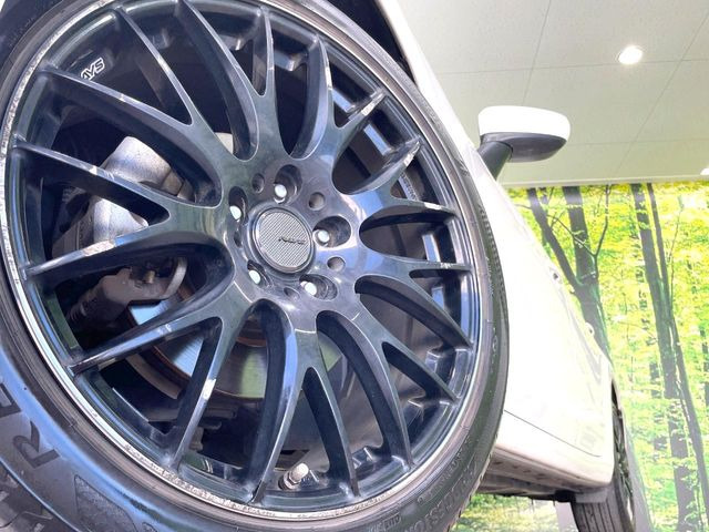 �y19�C���`�A���~�z�C�[���z�O�ςɃ}�b�`�����A���~�z�C�[���𑕒����Ă���܂��B�e��A���~�z�C�[����A�X�^�b�h���X�^�C�����戵�����Ă���܂��B���񂲑��k����������