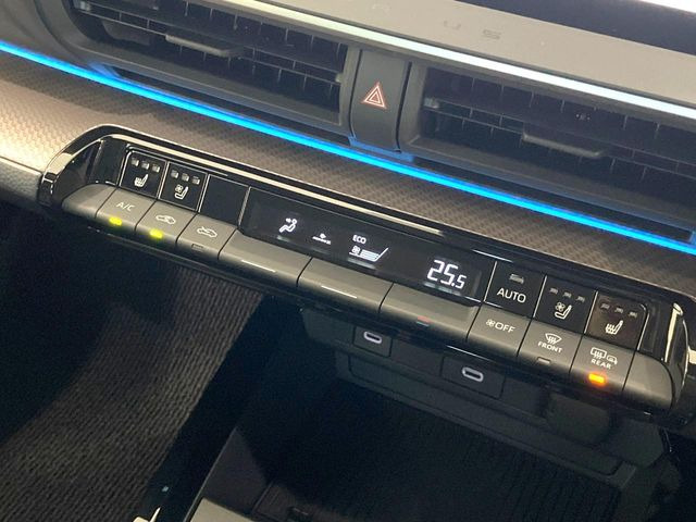 【シートヒーター&ベンチレーション】夏場は涼しい風でお尻や背中の熱やムレを防ぎ、冬はエアコンよりも早く温まってポカポカに!季節を問わず快適に過ごせます。
