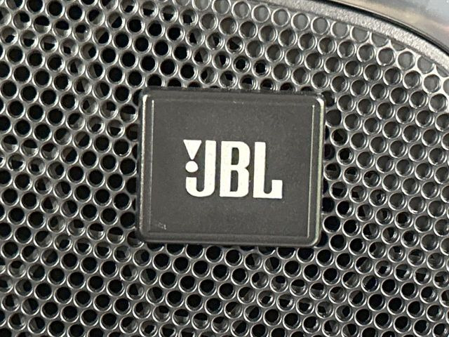 �yJBL�T�E���h�V�X�e���z���[�J�[�I�v�V�����̍��i�ʃT�E���h�V�X�e���𓋍ځB��p�̃`���[�j���O���{���ꂽ�召�l�X�ȃX�s�[�J�[����ǎ��ȃT�E���h���t�ł��A�Տꊴ���ӂ�鉹����Ԃ����o���܂��B