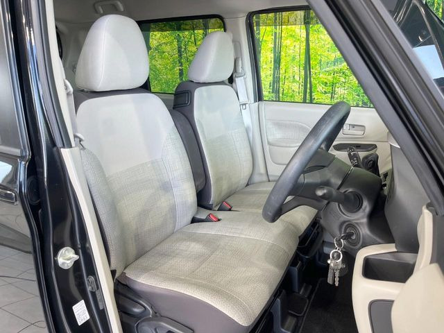 運転席シート廻りは使用感も少なく、良好な状態となっています。丁寧に使われていたことがよくわかりますね。
