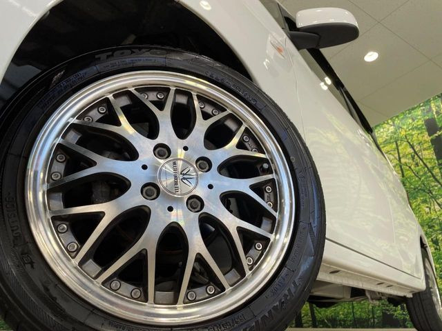 �y15�C���`�A���~�z�C�[���z�O�ςɃ}�b�`�����A���~�z�C�[���𑕒����Ă���܂��B�e��A���~�z�C�[����A�X�^�b�h���X�^�C�����戵�����Ă���܂��B���񂲑��k����������