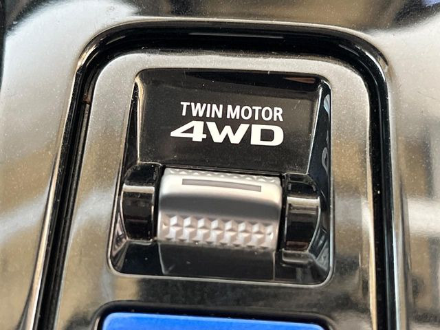 4WD�̂��Ԃł��̂ŁA�ᓹ�ł����S�ł���~��n�n��ɂ��Z�܂��̕��ȊO�ɂ��A�E�B���^�[�X�|�[�c����̕���~��n��֋A�Ȃ����@�������ɂ���������!