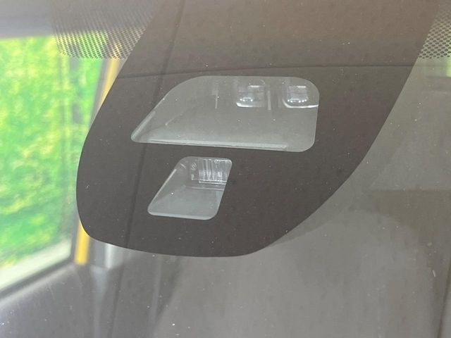 �y�V�e�B�u���[�L�A�N�e�B�u�V�X�e���z�ᑬ���s���ɑO���̎ԗ�����F�����A�Փ˂������Ȏ��͌x��ƃu���[�L�ŏՓˉ���Ɣ�Q�y�����A�V�X�g�B�����S�Ƀh���C�u�����y���݂��������܂��B
