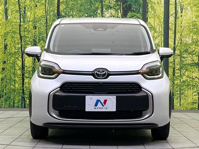 弊社では、全車『修復歴なし』のお車のみ取り扱っております。専任バイヤーによる厳選した仕入れの後、入庫後の車両チェックを行い、ネクステージが認定した高品質な中古車をご提供しております。