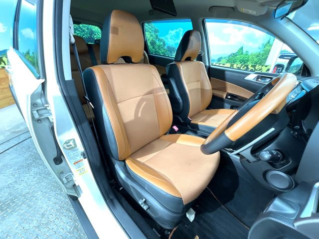 �y���烌�U�[�V�[�g�z����̂ӂ���肪�e�ՂŃ����e�i���X�����ȒP�ȁA�@�\���ɗD��鍇����v���̗p�����㎿�ȃV�[�g�ł��B����S�n���悭�A���������ӂ��S�n�ǂ��ԓ���Ԃ����o���Ă���܂��B