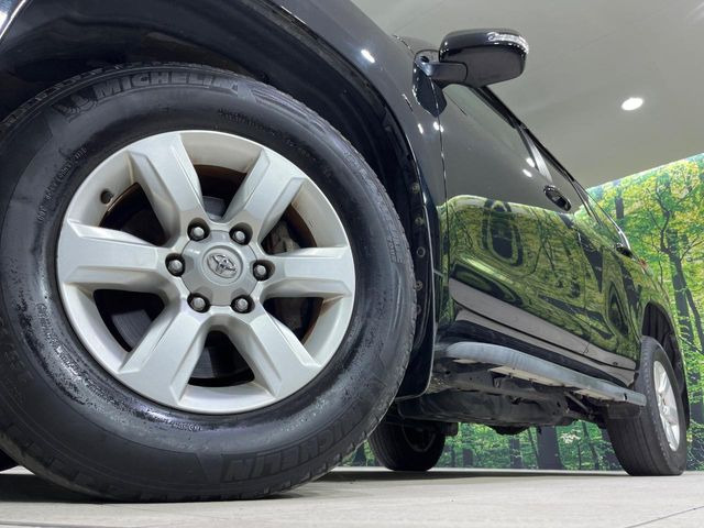 �y����17�C���`�A���~�z�C�[���z�O�ςɃ}�b�`���������A���~�z�C�[���𑕒����Ă���܂��B�e��ЊO�A���~�z�C�[����A�X�^�b�h���X�^�C�����戵�����Ă���܂��B���񂲑��k����������