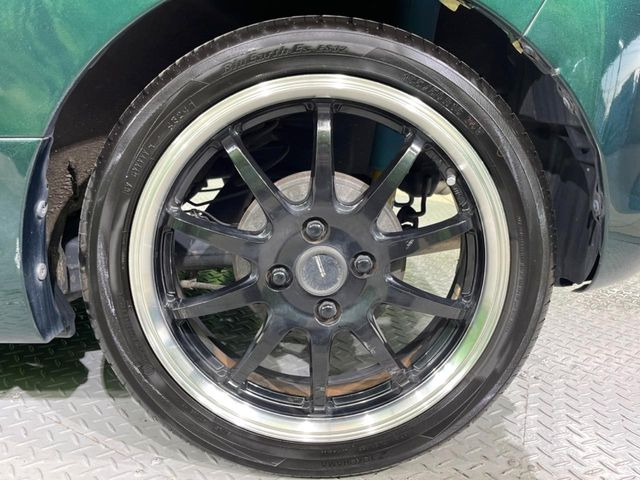 �y16�C���`�A���~�z�C�[���z�O�ςɃ}�b�`�����A���~�z�C�[���𑕒����Ă���܂��B�e��A���~�z�C�[����A�X�^�b�h���X�^�C�����戵�����Ă���܂��B���񂲑��k����������