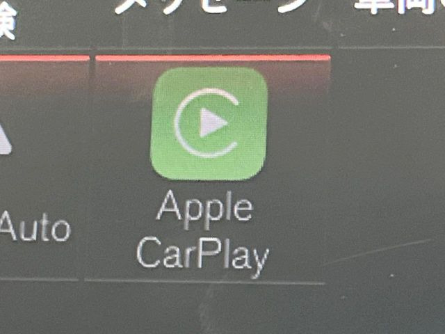 ��Apple Car Play:�X�}�z�Ƃ̗L���ڑ��ŁA�i�r�E�I�[�f�B�I�Đ��ȂǃX�}�z�̃A�v���@�\����ʂł��g����֗��@�\�ł�!