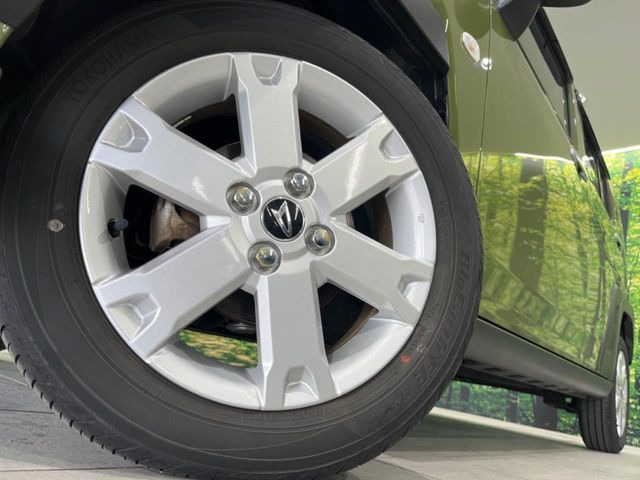 �y����15�C���`�A���~�z�C�[���z�O�ςɃ}�b�`���������A���~�z�C�[���𑕒����Ă���܂��B�e��ЊO�A���~�z�C�[����A�X�^�b�h���X�^�C�����戵�����Ă���܂��B���񂲑��k����������
