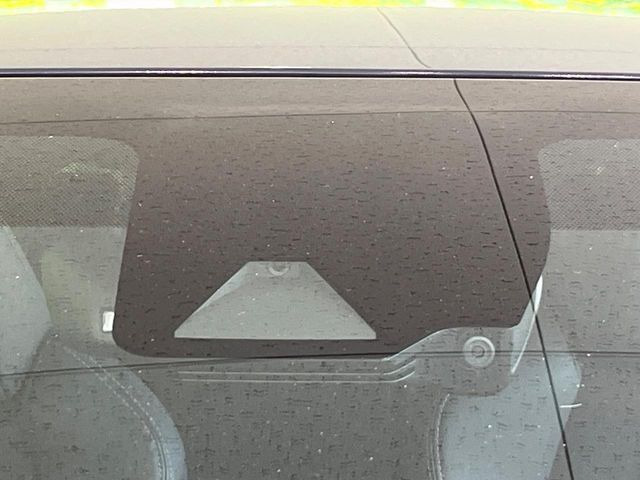 �y�g���^�Z�[�t�e�B�Z���X�z���s���ɑO���̎ԗ�����F�����A�Փ˂������Ȏ��͌x��ƃu���[�L�ŏՓˉ���Ɣ�Q�y�����A�V�X�g�B�����S�Ƀh���C�u�����y���݂��������܂��B