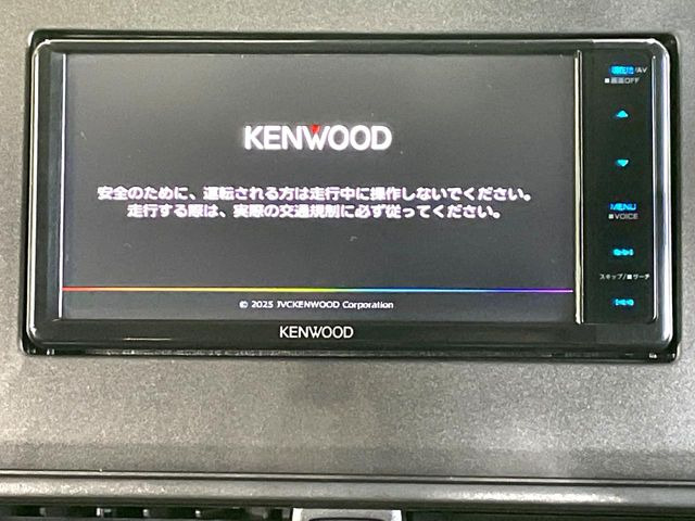 【ナビゲーション】目的地までしっかり案内してくれる使いやすいナビ。Bluetooth接続すればお持ちのスマホやMP3プレイヤーの音楽を再生可能!毎日の運転がさらに楽しくなります!!