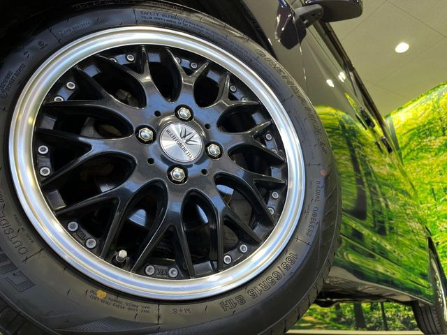 �y15�C���`�A���~�z�C�[���z�O�ςɃ}�b�`�����A���~�z�C�[���𑕒����Ă���܂��B�e��A���~�z�C�[����A�X�^�b�h���X�^�C�����戵�����Ă���܂��B���񂲑��k����������