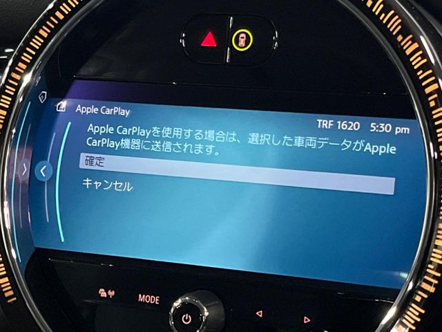 ��Apple Car Play:�X�}�z�Ƃ̗L���ڑ��ŁA�i�r�E�I�[�f�B�I�Đ��ȂǃX�}�z�̃A�v���@�\����ʂł��g����֗��@�\�ł�!
