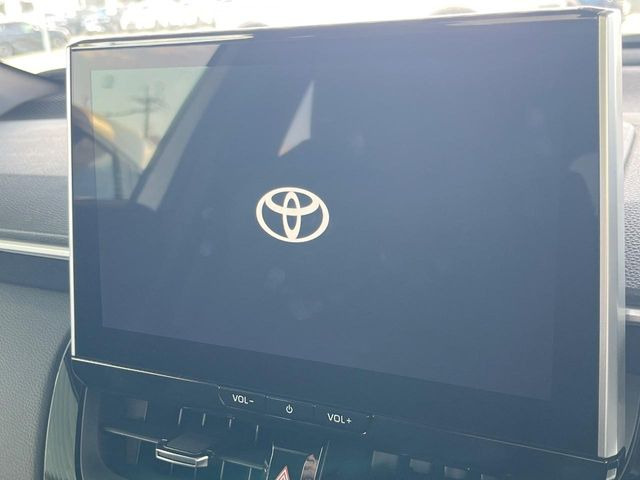 �y10.5�C���` �f�B�X�v���C�I�[�f�B�I�z���ʂ̃f�B�X�v���C��AppleCarPlay��AndroidAuto�����p�\�B�傫�ȉ�ʂŃX�}�z�i�r�A�v���������p���������܂���