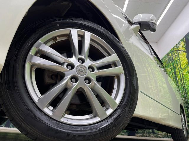 �y18�C���`�A���~�z�C�[���z�O�ςɃ}�b�`�����A���~�z�C�[���𑕒����Ă���܂��B�e��A���~�z�C�[����A�X�^�b�h���X�^�C�����戵�����Ă���܂��B���񂲑��k����������