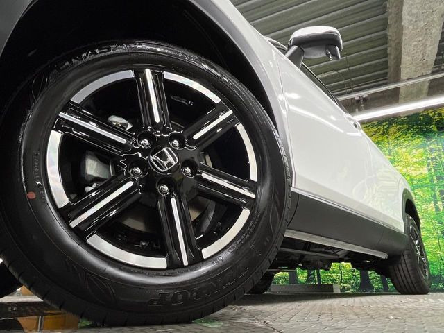 �y����16�C���`�A���~�z�C�[���z�O�ςɃ}�b�`���������A���~�z�C�[���𑕒����Ă���܂��B�e��ЊO�A���~�z�C�[����A�X�^�b�h���X�^�C�����戵�����Ă���܂��B���񂲑��k����������