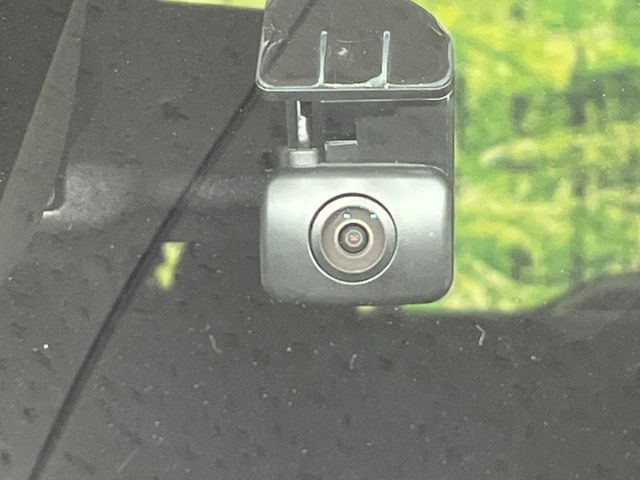 【ドライブレコーダー】ドライブレコーダー装備!走行中はもちろん、あおり運転や事故に遭遇した際、映像で記録し、万一のリスクに備えます。※記録用SDカードはお客様ご自身でご準備いただく必要があります。