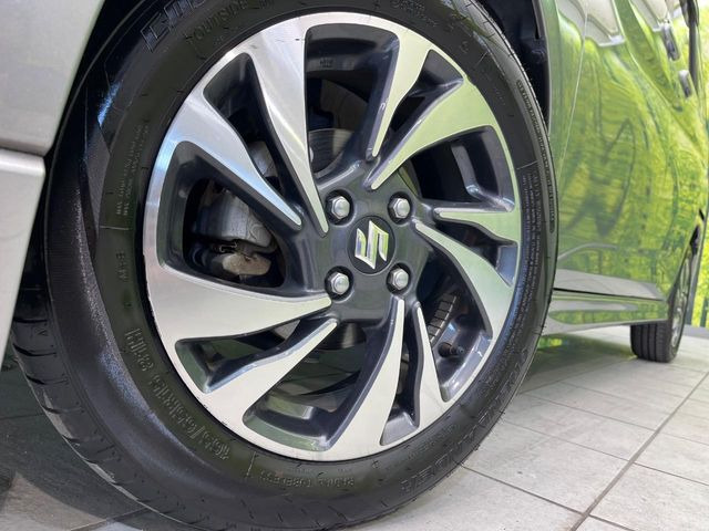 �y����15�C���`�A���~�z�C�[���z�O�ςɃ}�b�`���������A���~�z�C�[���𑕒����Ă���܂��B�e��ЊO�A���~�z�C�[����A�X�^�b�h���X�^�C�����戵�����Ă���܂��B���񂲑��k����������