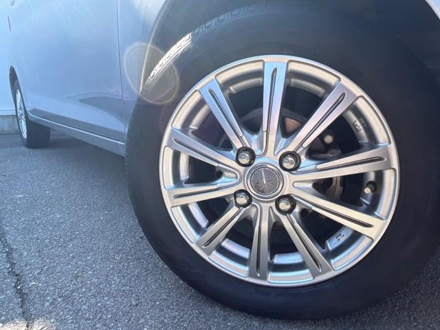 �y14�C���`�A���~�z�C�[���z�O�ςɃ}�b�`�����A���~�z�C�[���𑕒����Ă���܂��B�e��A���~�z�C�[����A�X�^�b�h���X�^�C�����戵�����Ă���܂��B���񂲑��k������