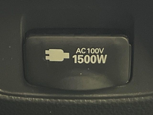 【1500Wアクセサリーコンセント】消費電力1500Wまでの家電が使えます。キャンプやスポーツ・アウトドアでのアクティビティはもちろん、災害・停電の際に大活躍♪