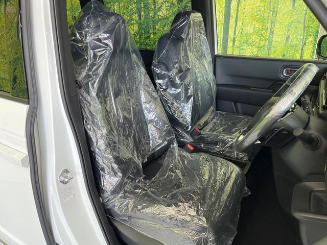 もちろん車内はキレイです♪よりクリーンな状態をキープしたいお客様には『ナノゾーンコート』がおすすめ!新型コロナウイルス対策や、除菌・消臭に効果を発揮し多くの方にご好評いただいております。