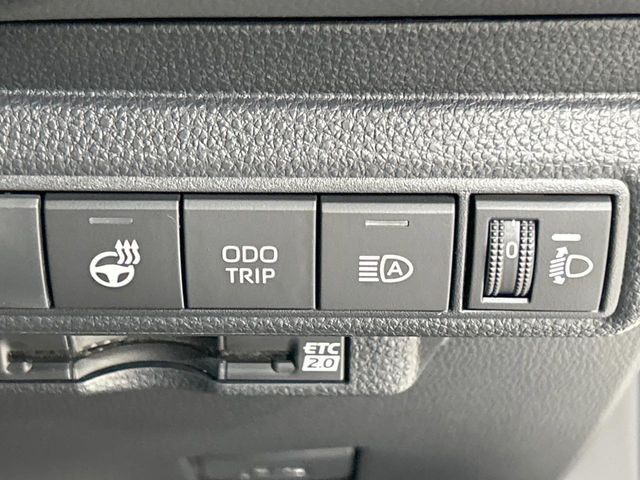 【オートマチックハイビーム】夜間の安全走行に役立つ便利な機能!先行車や対向車を検知し、ハイビームとロービームを自動で切り替えてくれます♪