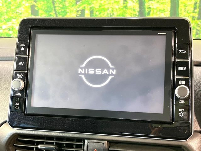 【純正9型ナビ】人気の純正ナビを装備。オーディオ機能も充実しており、Bluetooth接続すればお持ちのスマホやMP3プレイヤーの音楽を再生可能!毎日の運転がさらに楽しくなります!!