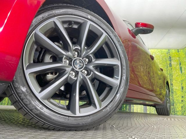 �y�����A���~�z�C�[���z�O�ςɃ}�b�`���������A���~�z�C�[���𑕒����Ă���܂��B�e��ЊO�A���~�z�C�[����A�X�^�b�h���X�^�C�����戵�����Ă���܂��B���񂲑��k����������