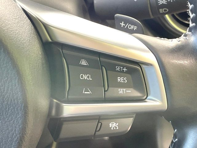 【マツダ・レーダークルーズコントロール】高速道路での長距離走行が楽に!自動で速度を保つクルーズコントロールが、衝突軽減システムと連携し、前方の車両を感知して車間を保つように速度調節してくれます!!