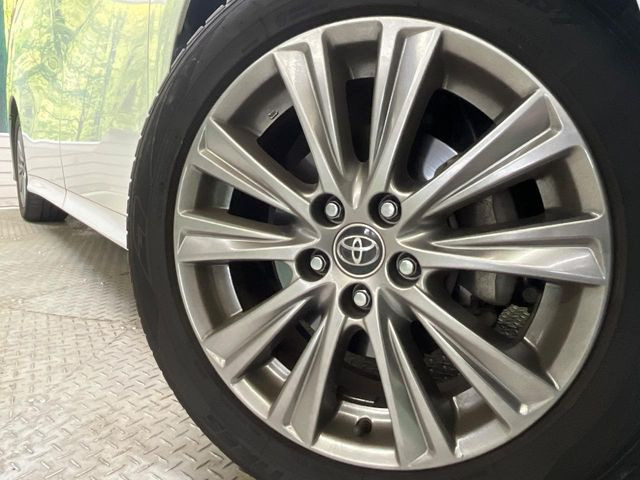 �y����18�C���`�A���~�z�C�[���z�O�ςɃ}�b�`���������A���~�z�C�[���𑕒����Ă���܂��B�e��ЊO�A���~�z�C�[����A�X�^�b�h���X�^�C�����戵�����Ă���܂��B���񂲑��k����������